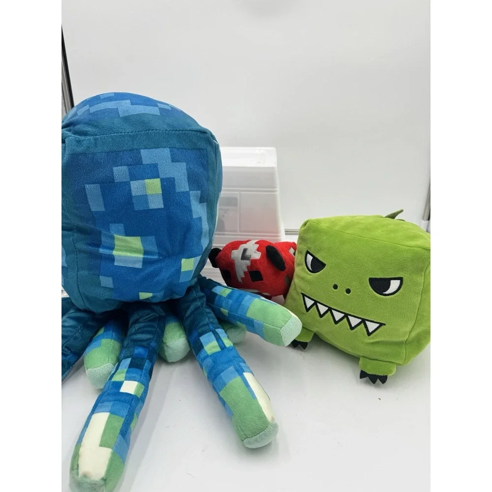 Minecraft Plush - Lot Of 3 Jurassic Park Trex, Piggy, And Octpus